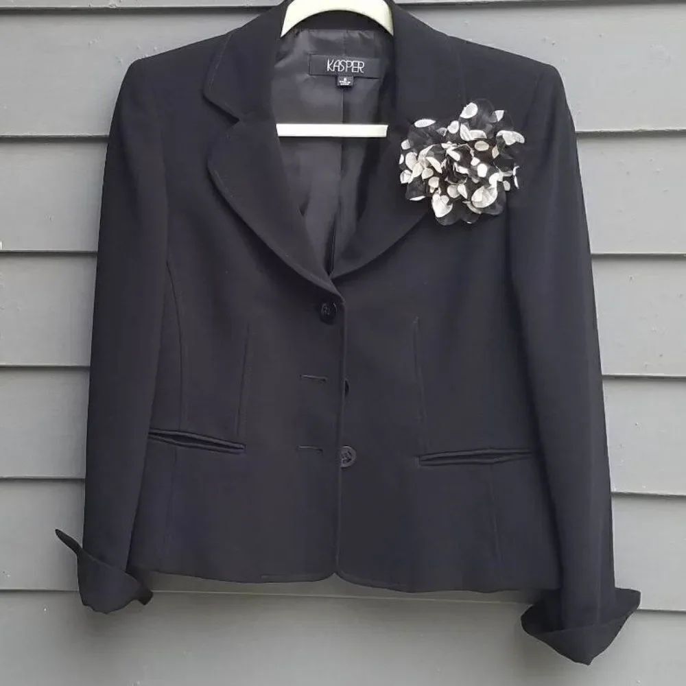Kasper Black Poly Jacket with Black White flower Accent Size 8